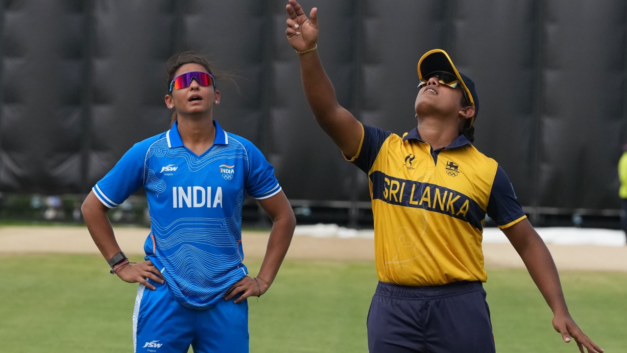 IND W vs SL W: हरमनप्रीत कौर की टीम इंडिया ने लगातार दूसरे एशियन गेम्स में जीता गोल्ड मेडल, श्रीलंका को मिला सिल्वर IND W vs SL W: हरमनप्रीत कौर की टीम इंडिया ने लगातार दूसरे एशियन गेम्स में जीता गोल्ड मेडल, श्रीलंका को मिला सिल्वर