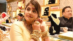 सोने में पैसा लगाने वालों की बल्ले-बल्ले, 3 लाख रुपये पर पहुंचेगा रेट! सामने आया सबसे बड़ा अपडेट