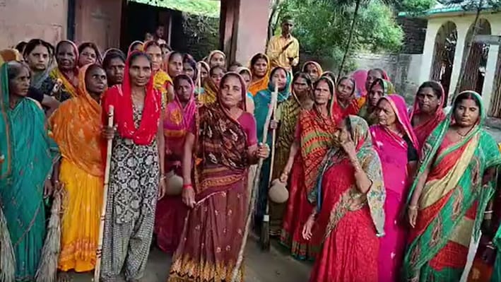 शराब बिक्री-सेवन-निर्माण के खिलाफ महिलाओं का इंकलाब: रामनगर में आधी आबादी ने शराबबंदी कानून के पक्ष में संभाली कमान