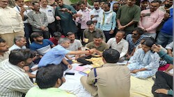 TGT PGT अभ्यर्थियों का धरना खत्म: सीएम योगी के आश्वासन पर प्रतियोगी छात्रों ने लिया बड़ा फैसला