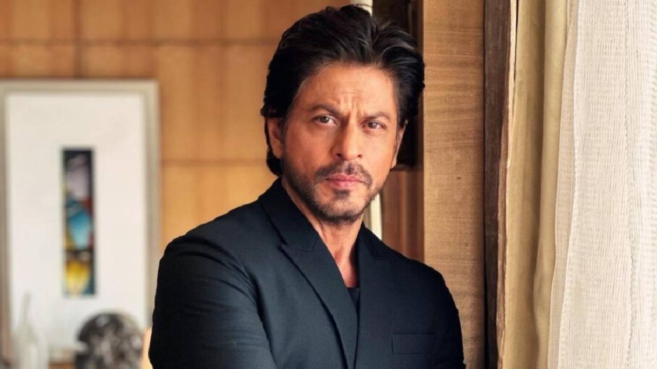 शाहरुख खान बनें भारत के सबसे अमीर एक्टर, जानें किंग खान की नेटवर्थ शाहरुख खान बनें भारत के सबसे अमीर एक्टर, जानें किंग खान की नेटवर्थ
