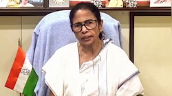 'EC के फैसले ने छीन लिया मेरा हक!' सिंबल फ्रीज होने पर सुप्रीम कोर्ट पहुंचीं ममता बनर्जी, CJI ने आयोग से मांगा जवाब