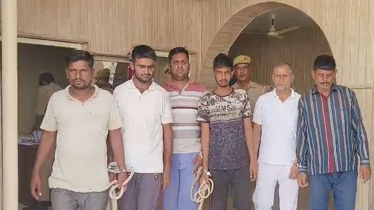 अग्निवीर भर्ती के नाम पर ठगी करने वाले गिरोह का पर्दाफाश, कैंट पुलिस और मिलिट्री इंटेलिजेंस ने 5 को किया गिरफ्तार अग्निवीर भर्ती के नाम पर ठगी करने वाले गिरोह का पर्दाफाश, कैंट पुलिस और मिलिट्री इंटेलिजेंस ने 5 को किया गिरफ्तार