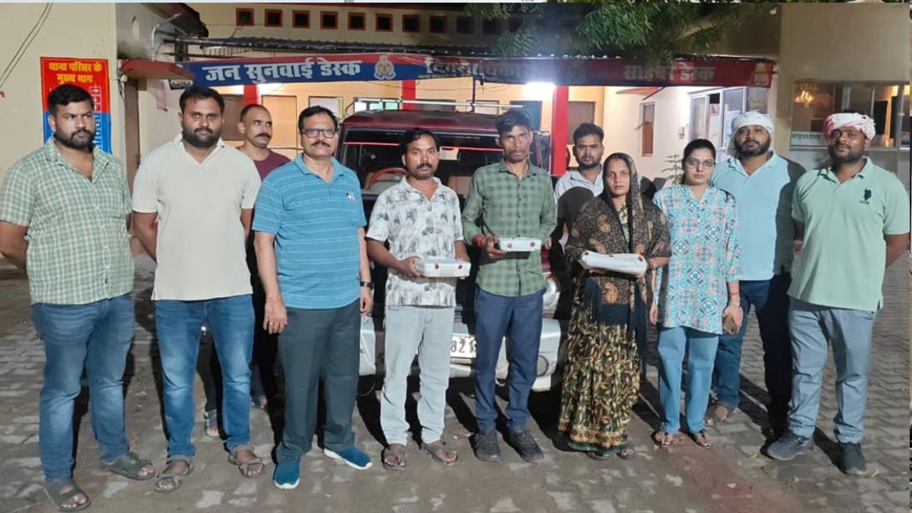 Lucknow Crime News: महिला की आड़ में चल रहा था ड्रग्स का काला कारोबार, 2 करोड़ की हेरोइन संग 3 दबोचे गए Lucknow Crime News: महिला की आड़ में चल रहा था ड्रग्स का काला कारोबार, 2 करोड़ की हेरोइन संग 3 दबोचे गए