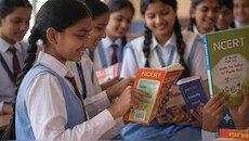 एक ही क्लास, अलग-अलग किताबें: NCERT की नई पाठ्यपुस्तकों के बाद छात्रों की पढ़ाई कैसे बदलेगी?