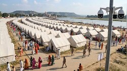 गयाजी पितृपक्ष मेले में 2500 टेंट की व्यवस्था: श्रद्धालुओं की सुरक्षा के लिए AI कैमरे से होगी निगरानी