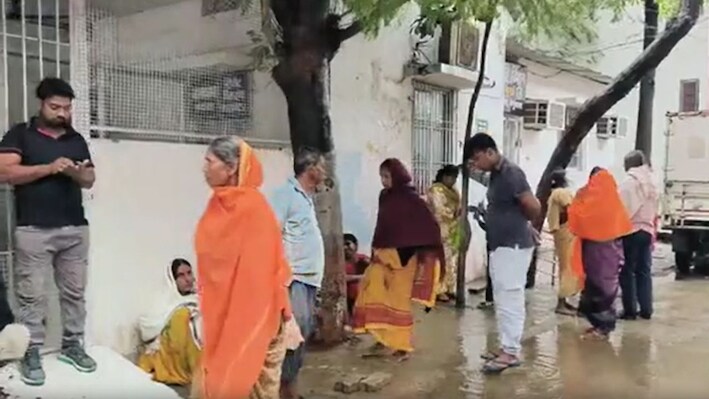 ऐसा कौन करता है भाई: बकरी चराने को लेकर दो बहनों में हुआ विवाद, एक ने कर ली आत्महत्या