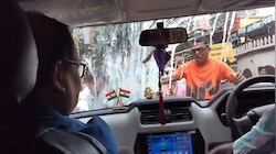 हुगली में TMC विधायक कुणाल घोष की कार पर हमला! पत्थर-अंडे बरसे, गाड़ी का पिछला शीशा टूटा
