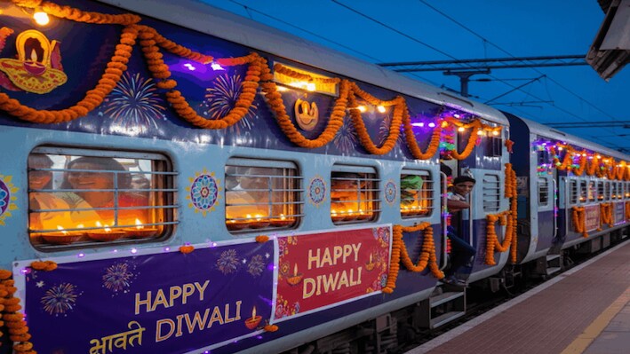 दिवाली-दशहरा पर घर जाने वालों के लिए खुशखबरी! रेलवे चलाएगा 102 स्पेशल ट्रेनें, जानें रूट और बुकिंग सहित पूरी डिटेल्स