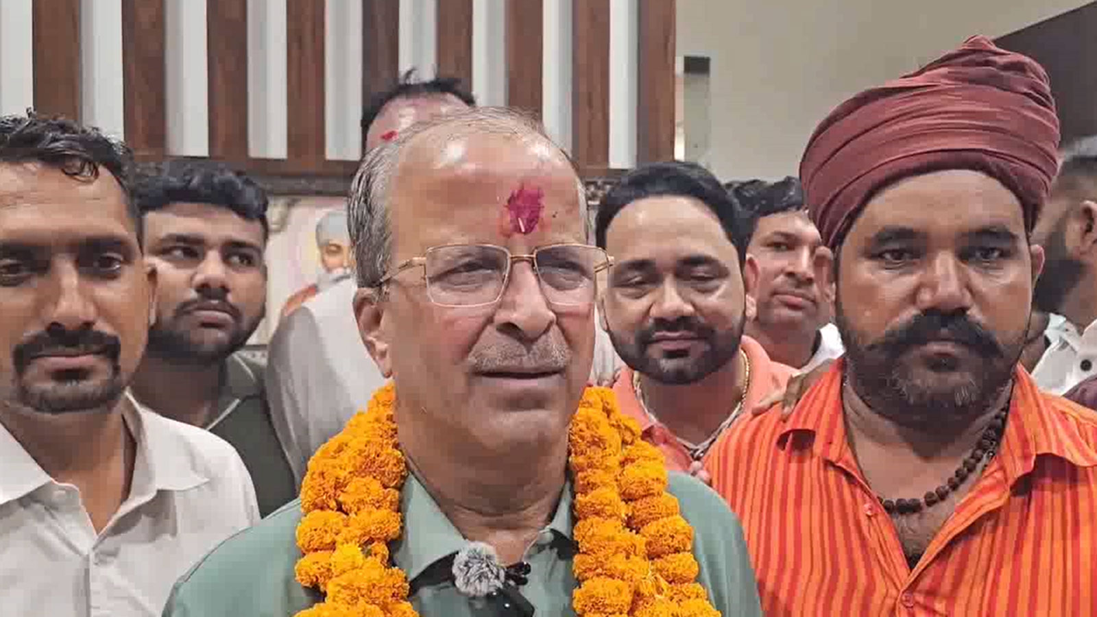 हनुमानगढ़ में सियासी पारा हाई: जमानत मिलते ही गणेशराज बंसल का बड़ा हमला, निकाय चुनाव से गिरफ्तारी तक खोले कई राज हनुमानगढ़ में सियासी पारा हाई: जमानत मिलते ही गणेशराज बंसल का बड़ा हमला, निकाय चुनाव से गिरफ्तारी तक खोले कई राज