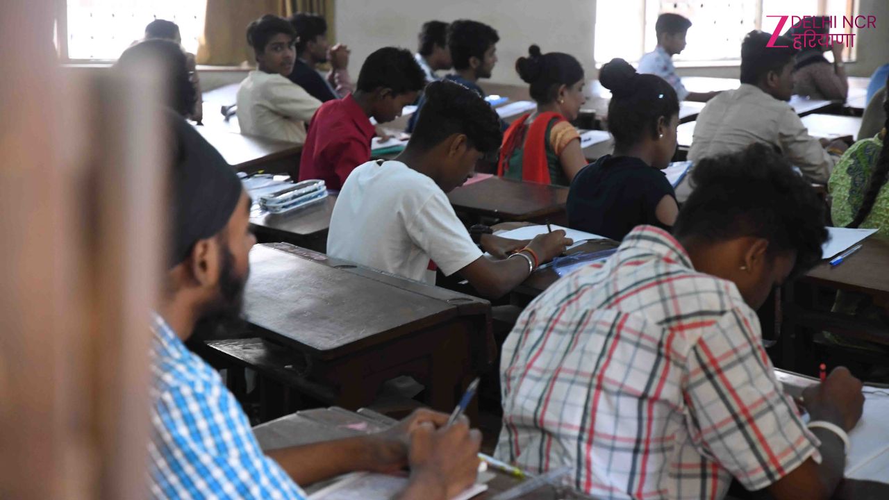 हरियाणा के 2337 छात्रों की होगी बल्ले-बल्ले: 9वीं से 12वीं तक मिलेंगे 1000 हर महीने, देना होगा ये एग्जाम हरियाणा के 2337 छात्रों की होगी बल्ले-बल्ले: 9वीं से 12वीं तक मिलेंगे 1000 हर महीने, देना होगा ये एग्जाम