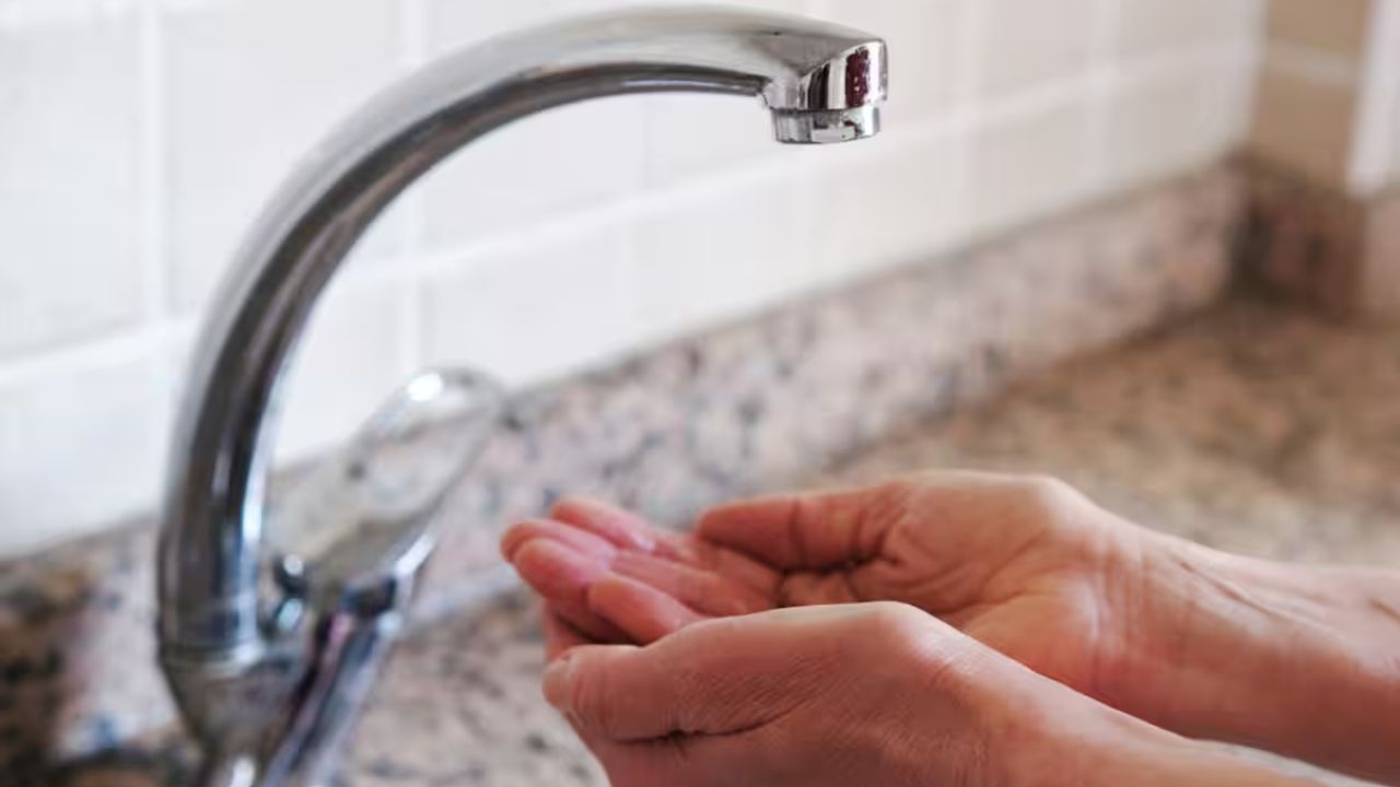 Gurugram Water Supply: गुरुग्राम के 25 से ज्यादा सेक्टरों में 48 घंटे नहीं आएगा पानी, 30 सितंबर से रहेगा असर Gurugram Water Supply: गुरुग्राम के 25 से ज्यादा सेक्टरों में 48 घंटे नहीं आएगा पानी, 30 सितंबर से रहेगा असर