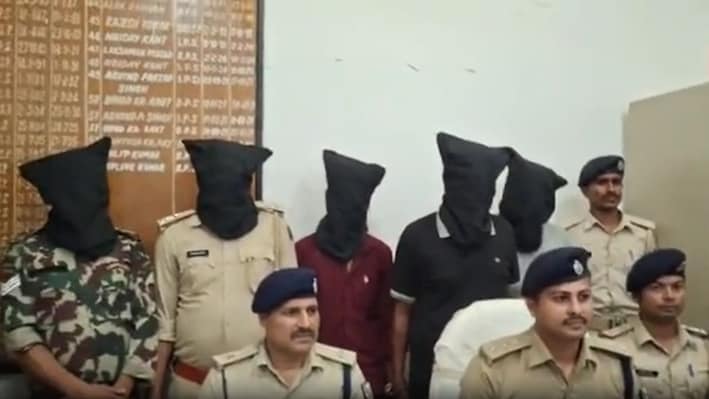 सासाराम में नकली पुलिस का बड़ा खेल: वर्दी पहनकर हाईवे पर करते थे अवैध वसूली, 5 गिरफ्तार