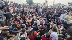 LPU में रातभर हंगामा: बवाल के बाद पुलिस ने यूनिवर्सिटी परिसर में निकाला फ्लैग मार्च, खोली गई आसपास की सड़कें 