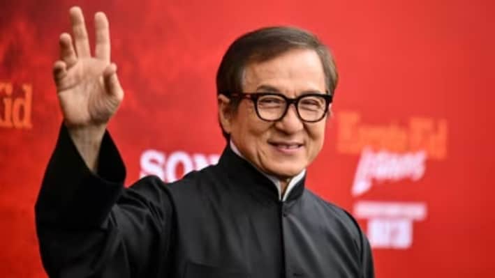 Jackie Chan Alive or Dead: इंटरनेट पर क्यों ट्रेंड कर रहा है जैकी चैन की मौत का दावा? जानिए क्या है पूरा मामला 