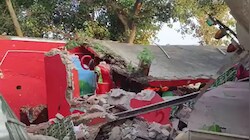 कटिहार में बड़ा हादसाः प्राचीन हनुमान मंदिर में घुसा तेज रफ्तार गैस टैंकर, पूरा मंदिर ध्वस्त