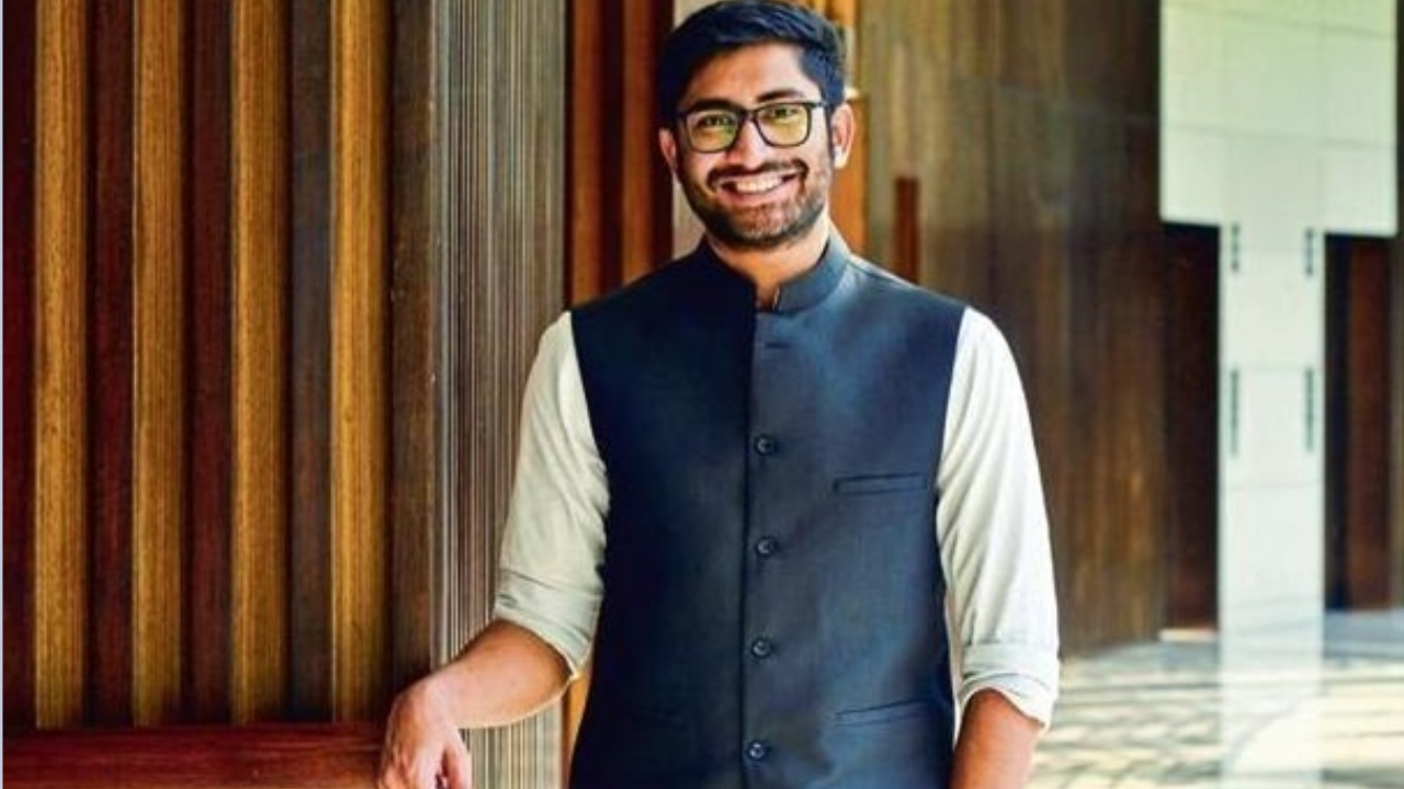 'भारत लंदन से 1000 गुना सेफ, सतर्क रहो': यूस्टन स्टेशन पर भारतीय CEO को लूटने की फिराक में थे शातिर चोर; बाल-बाल बचा सामान 'भारत लंदन से 1000 गुना सेफ, सतर्क रहो': यूस्टन स्टेशन पर भारतीय CEO को लूटने की फिराक में थे शातिर चोर; बाल-बाल बचा सामान