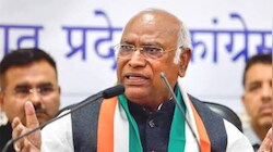EC पर कांग्रेस का प्रहार: 'ज्ञानेश कुमार पर PM मोदी ने बनाया दबाव...,' चुनाव आयोग विवाद पर मल्लिकार्जुन खरगे का आरोप, प्रधानमंत्री से भी मांगा इस्तीफा 