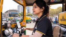 IT की नौकरी छोड़ थामा Rapido ऑटो का हैंडल: पिता की मौत के बाद मां के लिए बदली जिंदगी; बोलीं- अब पहले से ज्यादा कमाती हूं