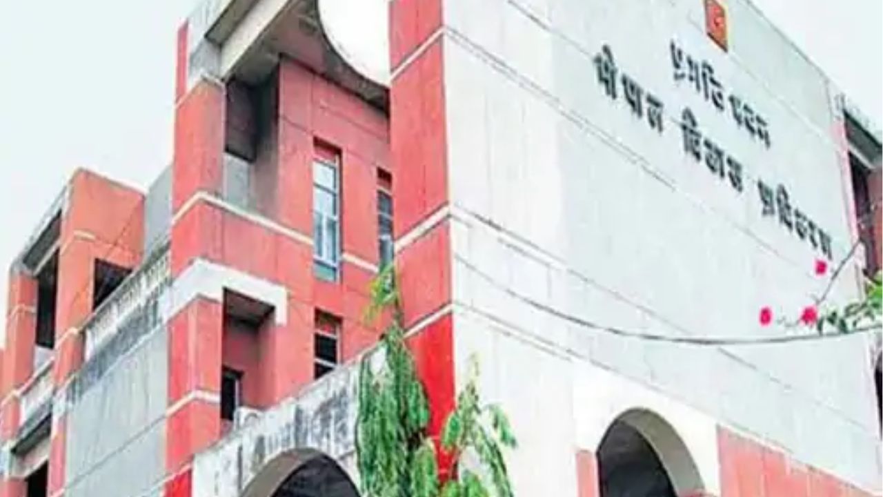 निगम-मंडलों में राजनीतिक नियुक्तियों पर लगा ब्रेक! भोपाल-इंदौर विकास प्राधिकरण समेत 34 पदों पर नवंबर के बाद होगा फैसला, पूर्व विधायकों में बेचैनी बढ़ी निगम-मंडलों में राजनीतिक नियुक्तियों पर लगा ब्रेक! भोपाल-इंदौर विकास प्राधिकरण समेत 34 पदों पर नवंबर के बाद होगा फैसला, पूर्व विधायकों में बेचैनी बढ़ी