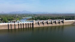 मानसून विदा होने से पहले मंडराया संकट! 10 साल के सबसे निचले स्तर पर पहुंचे बांध, कई राज्यों में सूखे का साया