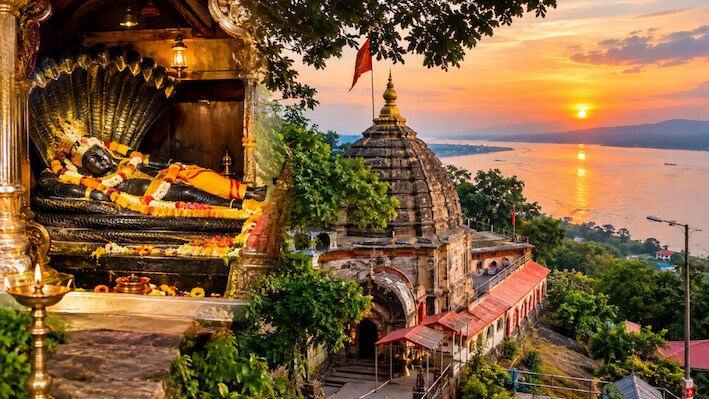 श्री कृष्ण और नरकासुर की कथा से जुड़ा है असम का अश्वक्रांता मंदिर, जानें किसने बनवाया?