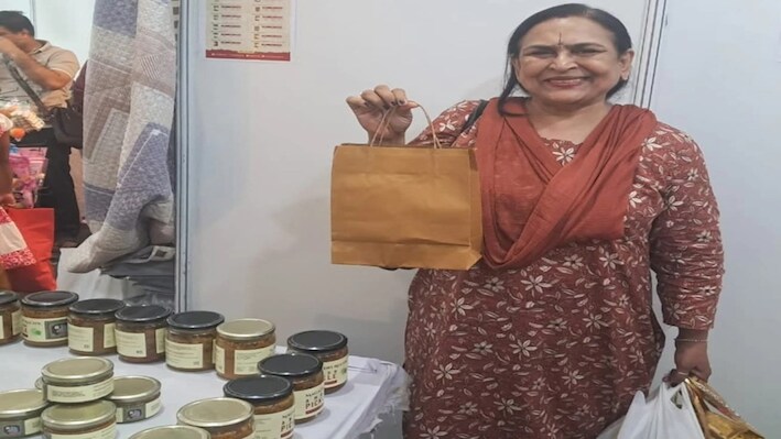 बिहार की बेटियों के लिए प्रेरणा हैं पटना की सुमन जैनः ₹25 हजार से शुरू किया था अचार का बिजनेस, आज कई राज्यों तक पहुंचाया