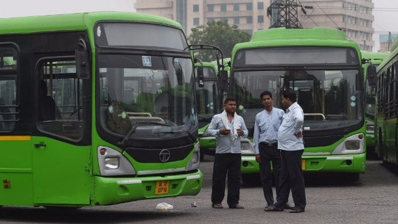 DTC ने किया बड़ा बदलाव: बदली कॉन्ट्रैक्ट ड्राइवरों की ड्यूटी, नया आदेश जारी DTC ने किया बड़ा बदलाव: बदली कॉन्ट्रैक्ट ड्राइवरों की ड्यूटी, नया आदेश जारी