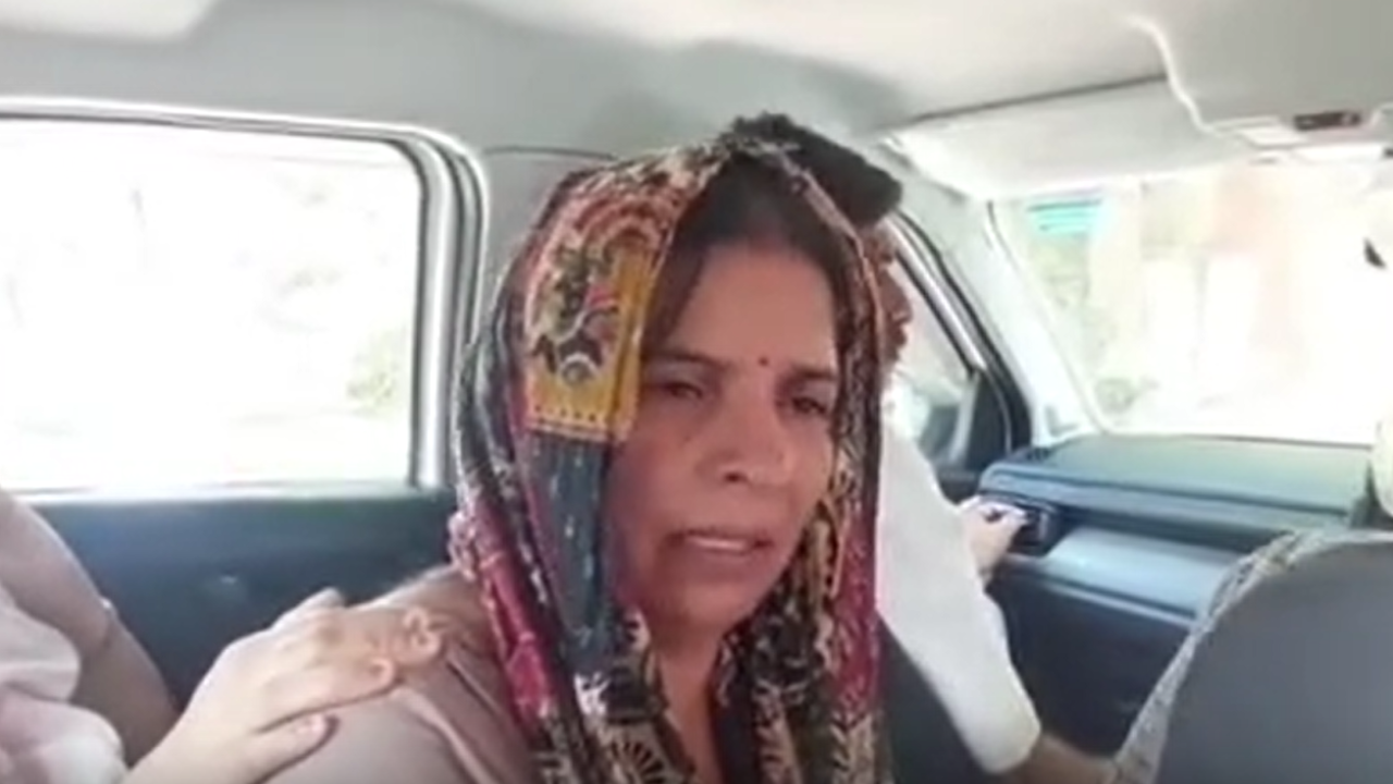 Karnal मंडी सचिव के ड्राइवर ने किया सुसाइड, रिकॉर्ड रूम में फंदे से लटका मिला शव; अफसर पर लगे गंभीर आरोप Karnal मंडी सचिव के ड्राइवर ने किया सुसाइड, रिकॉर्ड रूम में फंदे से लटका मिला शव; अफसर पर लगे गंभीर आरोप