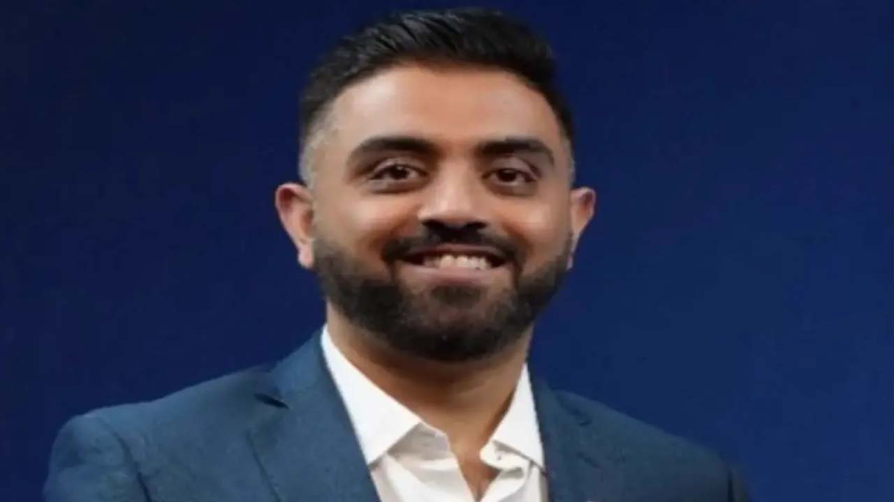 'क्रू मेंबर्स कब प्राणरक्षक बन जाए, कोई नहीं जानता', इजरायल में 174 यात्रियों की जान बचाने वाले कैप्टन स्मित का वायरल इंटरव्यू 'क्रू मेंबर्स कब प्राणरक्षक बन जाए, कोई नहीं जानता', इजरायल में 174 यात्रियों की जान बचाने वाले कैप्टन स्मित का वायरल इंटरव्यू