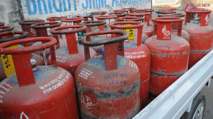 Delhi LPG Rate Hike: आज से फिर बढ़े सिलेंडर के दाम, 19 किलो LPG पर 62.50 रुपये का लगा झटका