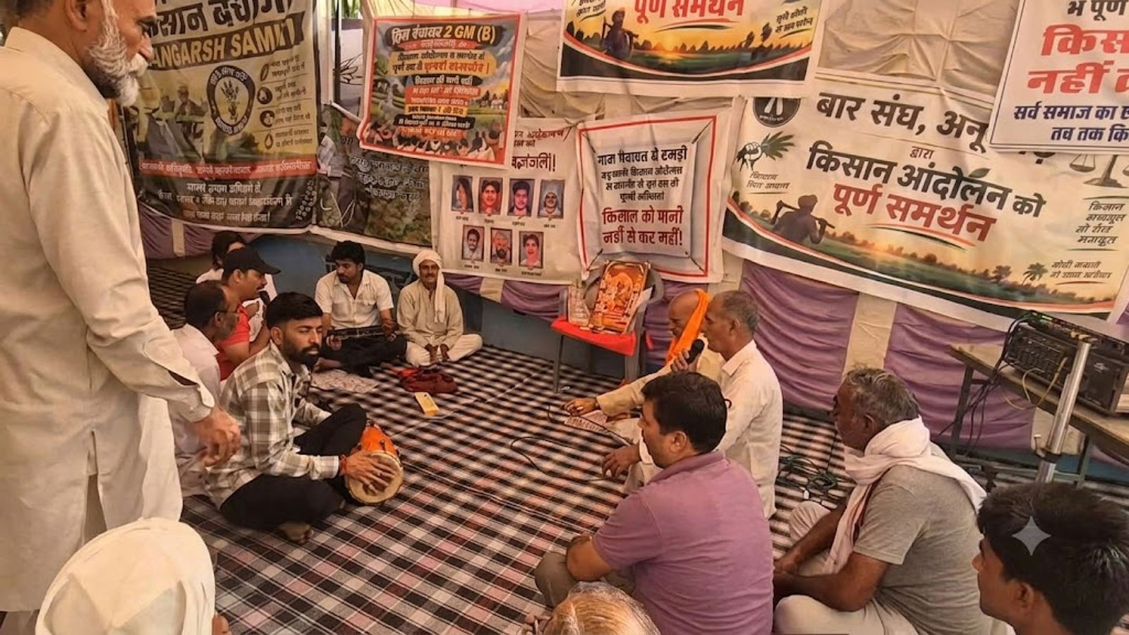 23 दिन से सड़कों पर अन्नदाता, सिस्टम मौन: पानी और मुआवजे की आस में बैठे किसानों की कब सुनेगी सरकार? 23 दिन से सड़कों पर अन्नदाता, सिस्टम मौन: पानी और मुआवजे की आस में बैठे किसानों की कब सुनेगी सरकार?