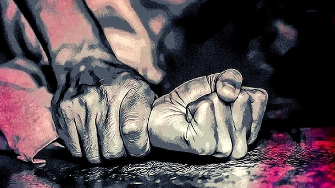 चित्रकूट में महिला से दरिंदगी: साथी का झांसा देकर जंगल ले गए युवक, फिर कर दिया कांड; एक गिरफ्तार और दो फरार चित्रकूट में महिला से दरिंदगी: साथी का झांसा देकर जंगल ले गए युवक, फिर कर दिया कांड; एक गिरफ्तार और दो फरार