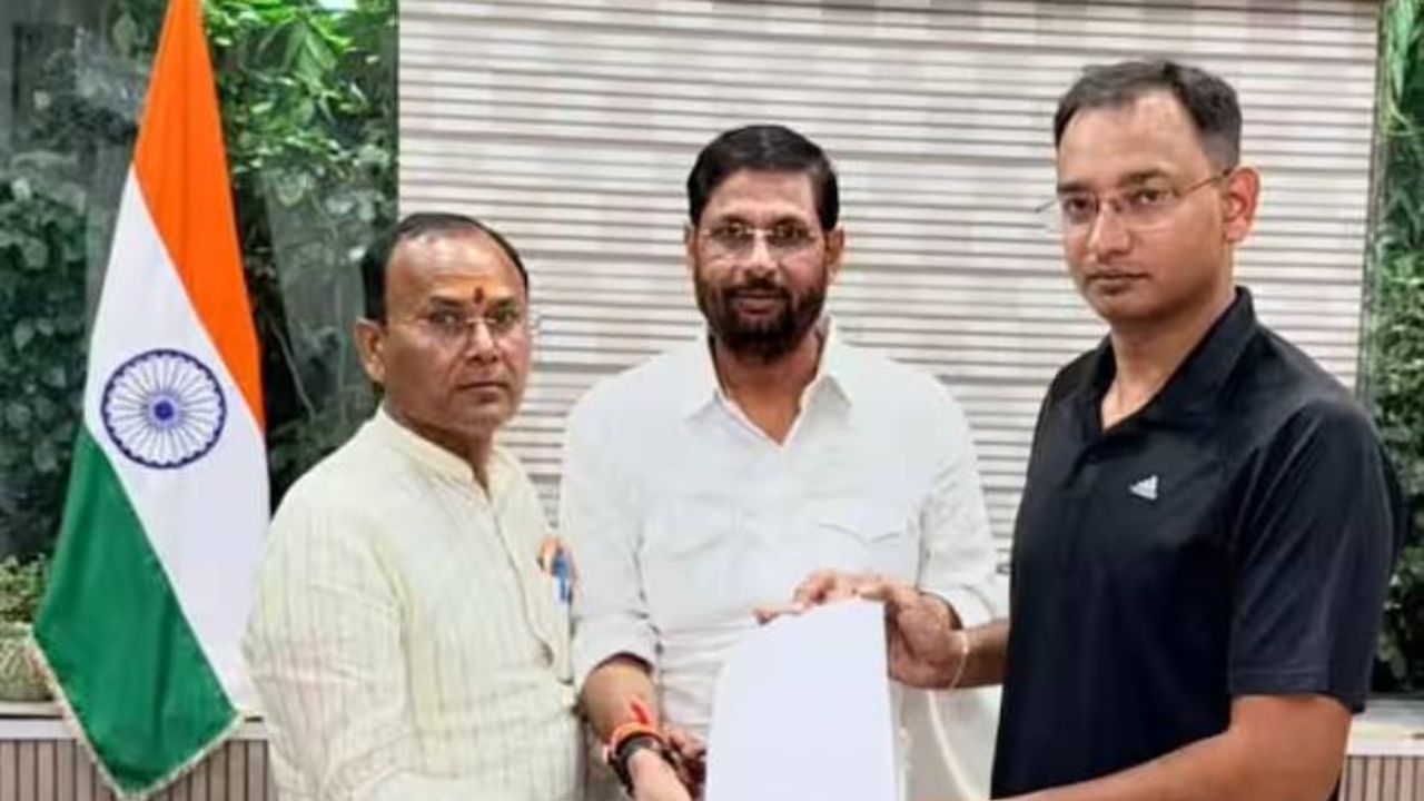 मुसलमानों के खिलाफ बोलना बंद करो: BJP विधायक को पाकिस्तान से मिली बम से उड़ाने की धमकी, मथुरा में हड़कंप मुसलमानों के खिलाफ बोलना बंद करो: BJP विधायक को पाकिस्तान से मिली बम से उड़ाने की धमकी, मथुरा में हड़कंप