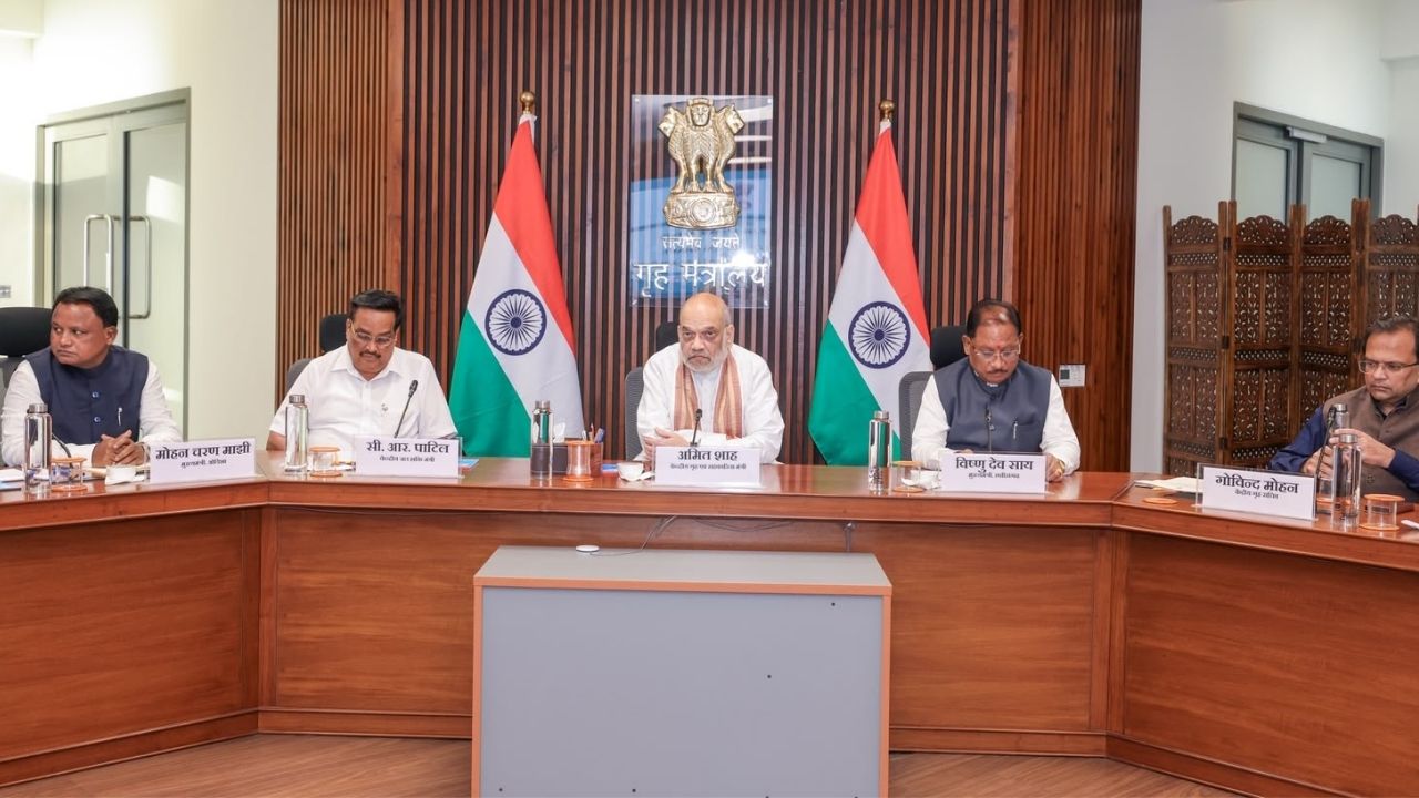 महानदी जल विवाद: दिल्ली में अमित शाह के साथ बैठक, सीएम साय बोले- टकराव नहीं, सहयोग से निकलेगा रास्ता महानदी जल विवाद: दिल्ली में अमित शाह के साथ बैठक, सीएम साय बोले- टकराव नहीं, सहयोग से निकलेगा रास्ता