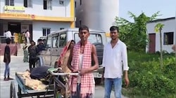 बिहार की स्वास्थ्य व्यवस्था शर्मसार: वैशाली में मौत के बाद एंबुलेंस नहीं मिली, ठेले पर शव ढोने को मजबूर हुआ परिवार