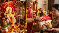 महालक्ष्मी व्रत के उद्यापन के बाद कलश-चावल-सुपारी का क्या करें? इन चीजों के दान से पूरी होगी पूजा