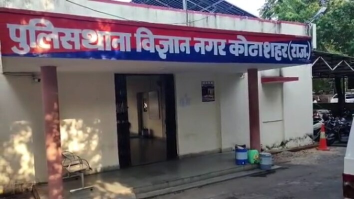 जुमे की नमाज अदा करने निकले 'आजम' का बुरा हुआ अंजाम: दिनदहाड़े चाकुओं से ताबड़तोड़ वार, हालत नाजुक है