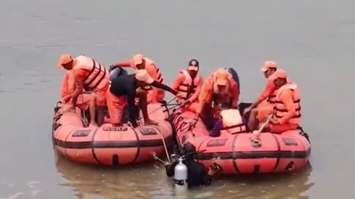 धनबाद के अमलाबाद घाट पर हादसा: जितिया पर्व पर नानीघर आई सोनाक्षी दामोदर नदी में डूबी, रेस्क्यू ऑपरेशन जारी