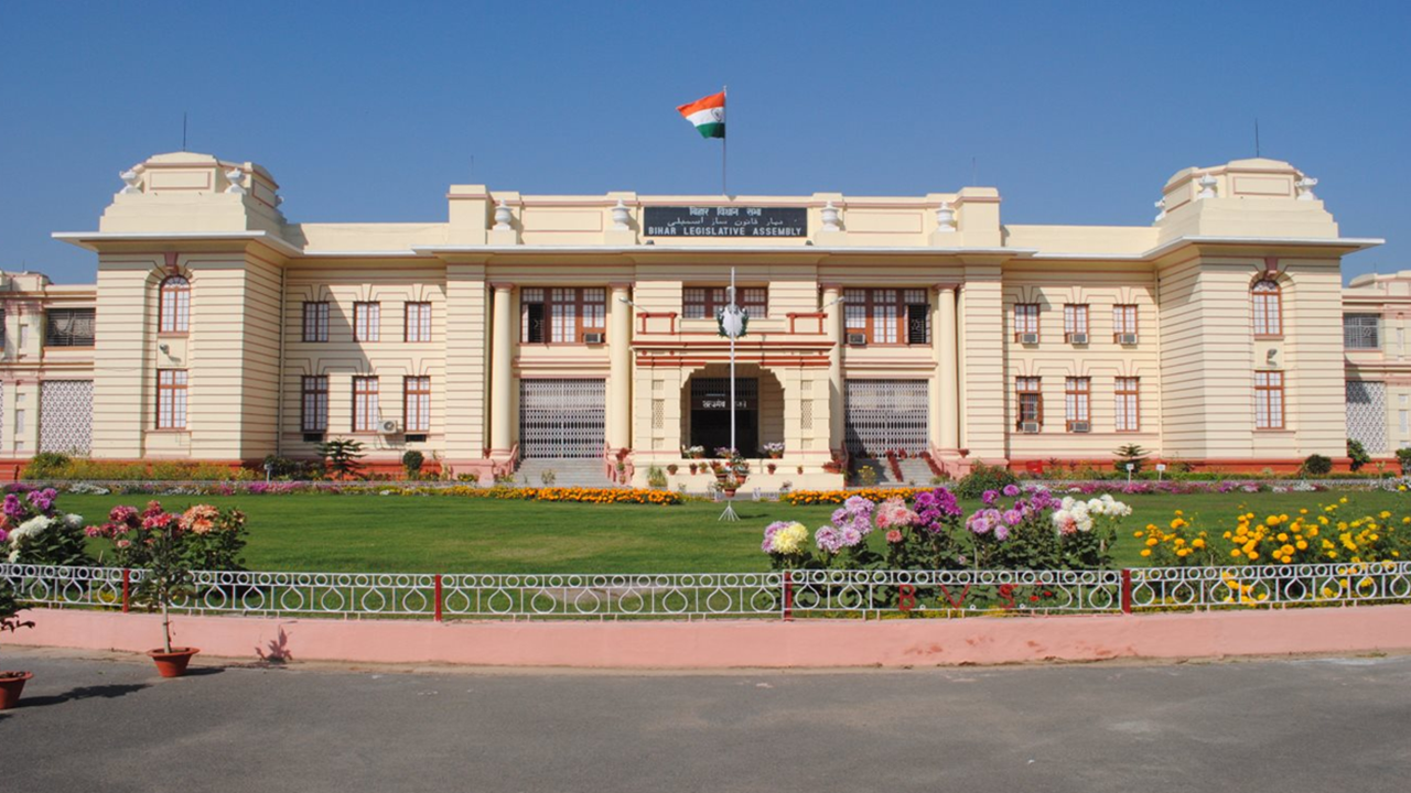 विधान परिषद चुनाव का रिजल्ट तय करेगा भविष्य की चाल, 2029-30 में किसका सितारा चमकेगा और किसका हाल होगा बेहाल? विधान परिषद चुनाव का रिजल्ट तय करेगा भविष्य की चाल, 2029-30 में किसका सितारा चमकेगा और किसका हाल होगा बेहाल?