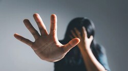मिलने के बहाने कमरे पर बुलाया, फिर 4 दोस्तों ने मिलकर नाबालिग से किया दुष्कर्म, 2 गिरफ्तार, 3 फरार