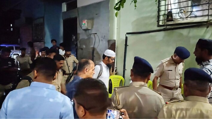 अहमदाबाद सीरियल ब्लास्ट के दोषी शफीक को 8 दिन की पैरोल: गुजरात पुलिस के साथ उज्जैन पहुंचा