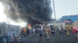 शिकोहाबाद टायर फैक्ट्री में भीषण आग: 2 KM दूर तक दिखाई दीं आग की लपटें, इलाके में हड़कंप