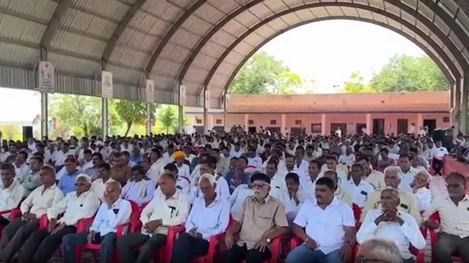 पंचायती राज चुनाव को लेकर कांग्रेस की बैठक: बूथ स्तर पर संगठन मजबूत करने पर जोर, कार्यकर्ताओं से एकजुट होने की अपील पंचायती राज चुनाव को लेकर कांग्रेस की बैठक: बूथ स्तर पर संगठन मजबूत करने पर जोर, कार्यकर्ताओं से एकजुट होने की अपील