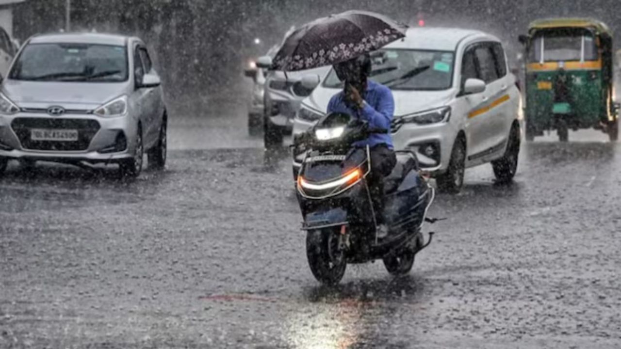 छत्तीसगढ़ में मौसम लेगा करवट: आंधी बारिश के साथ बिजली गिरने का अलर्ट, पेंड्रा-अंबिकापुर में रातें हुईं सर्द, रायपुर-बिलासपुर में चढ़ा पारा छत्तीसगढ़ में मौसम लेगा करवट: आंधी बारिश के साथ बिजली गिरने का अलर्ट, पेंड्रा-अंबिकापुर में रातें हुईं सर्द, रायपुर-बिलासपुर में चढ़ा पारा
