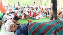 वर्ग 1 शिक्षक भर्ती में पदवृद्धि की मांग तेज: नीलम पार्क में डटे अभ्यर्थियों का बड़ा ऐलान, आज करेंगे CM हाउस का घेराव!