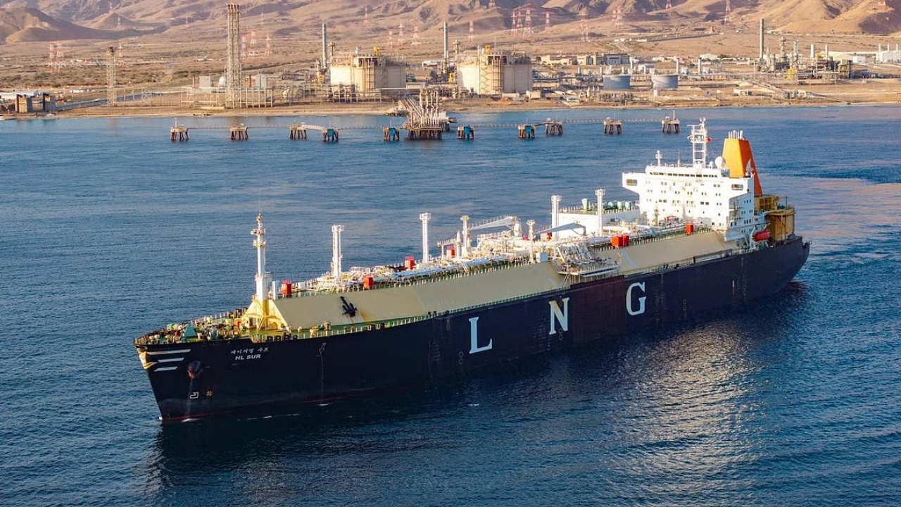 LNG सप्लाई में ओमान की बड़ी छलांग, सितंबर में अमेरिका को पछाड़ भारत का नंबर-1 सप्लायर बना LNG सप्लाई में ओमान की बड़ी छलांग, सितंबर में अमेरिका को पछाड़ भारत का नंबर-1 सप्लायर बना