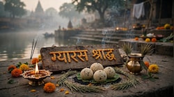 Pitru Paksha 2026: एकादशी श्राद्ध से पितृ पाते हैं नरक से मुक्ति और वंशजों को मिलता है ऋषियों का आशीर्वाद, जानें तर्पण मुहूर्त और विधि