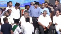 'गांव के लड़कों को नहीं मिल रहीं दुल्हनें, कुछ करो सरकार...': CM शिवकुमार के सामने किसान की अजीबोगरीब फरियाद
