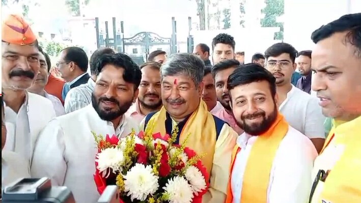 राज्यसभा उम्मीदवार दिनेश आर्य ने दाखिल किया पर्चा, एकजुट नजर आया शीर्ष भाजपा नेतृत्व